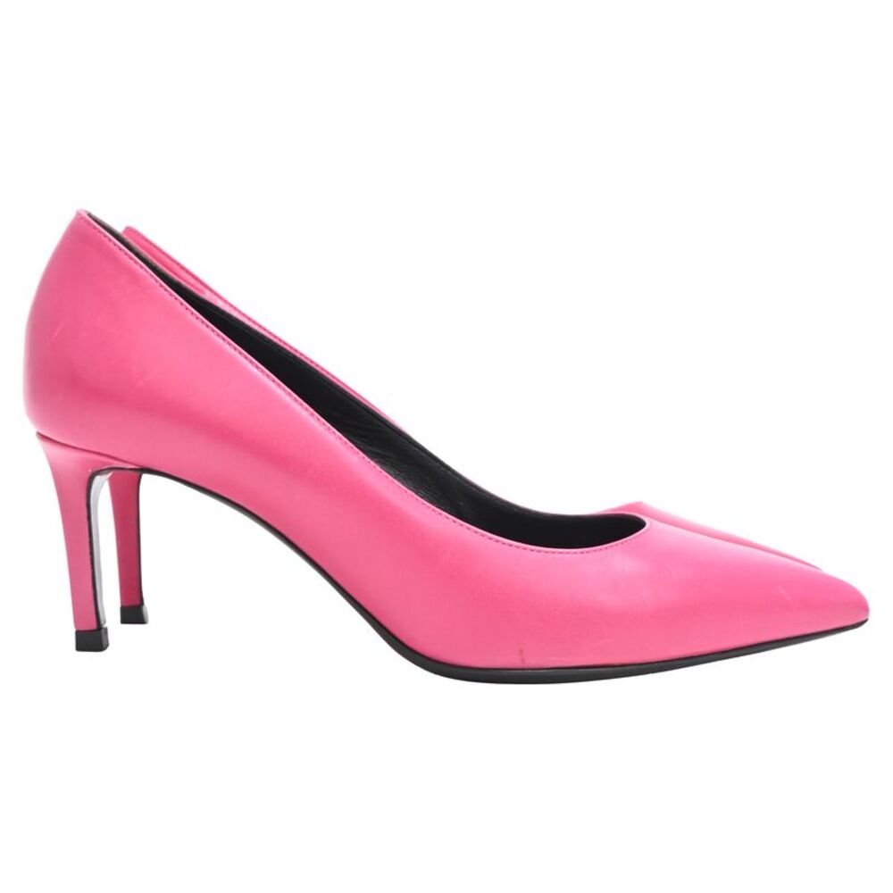 Saint Laurent Pointed Toe Pumps in Pink Leather